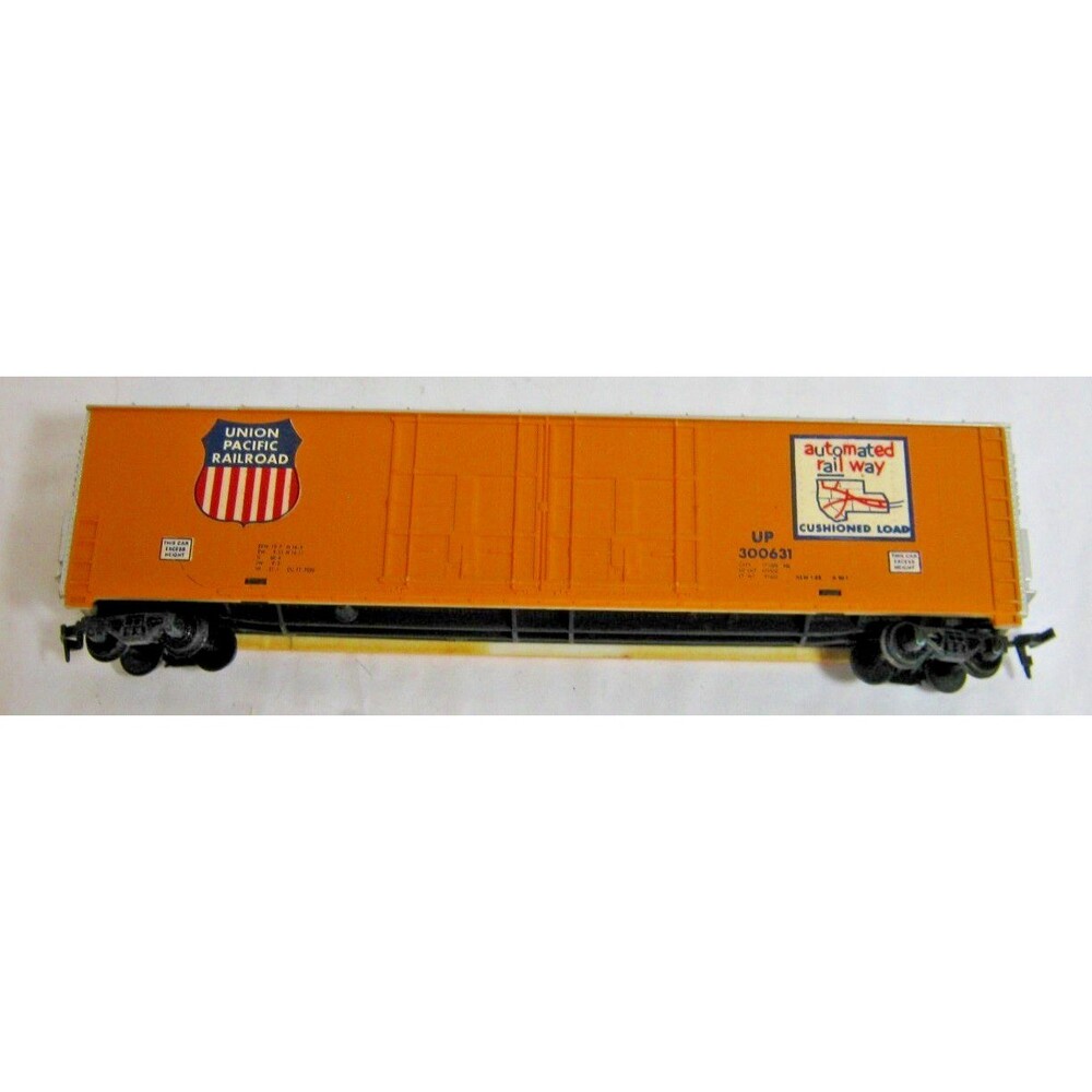TYCO HO Scale 61' Union Pacific UP 300631 Hobby Model Railroad Box Car Vintage